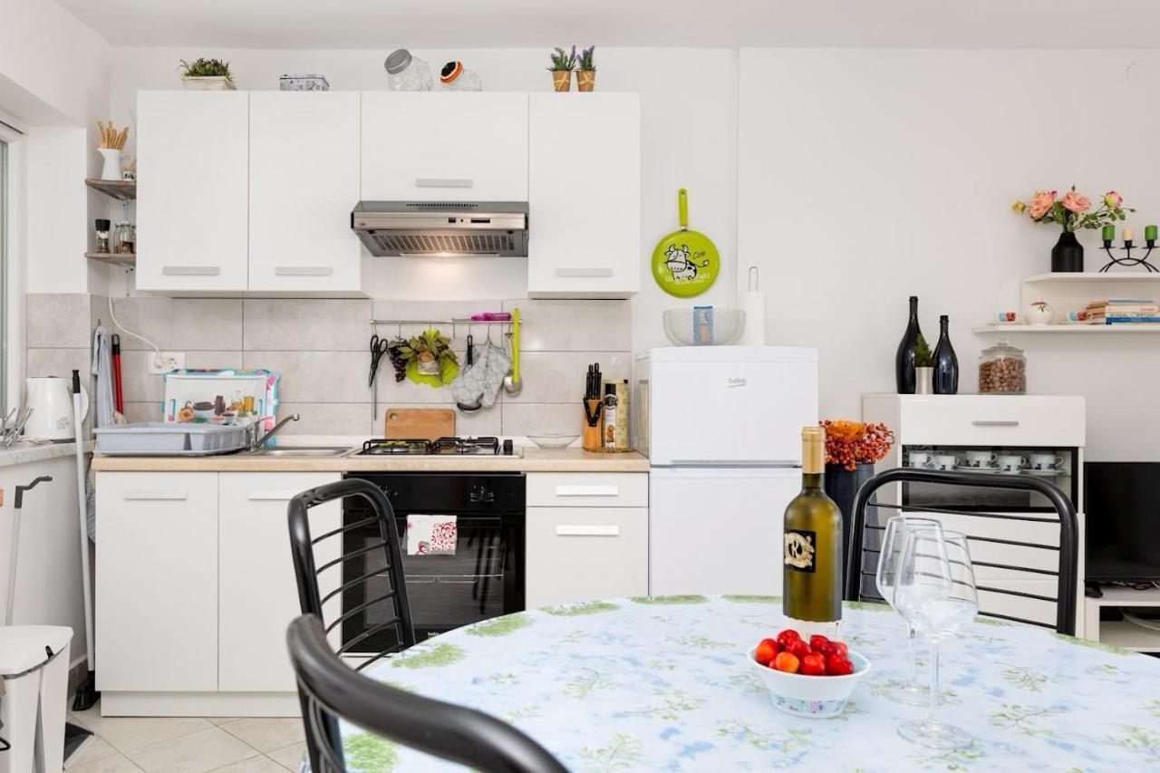 Apartment Oleander Малинска Екстериор снимка