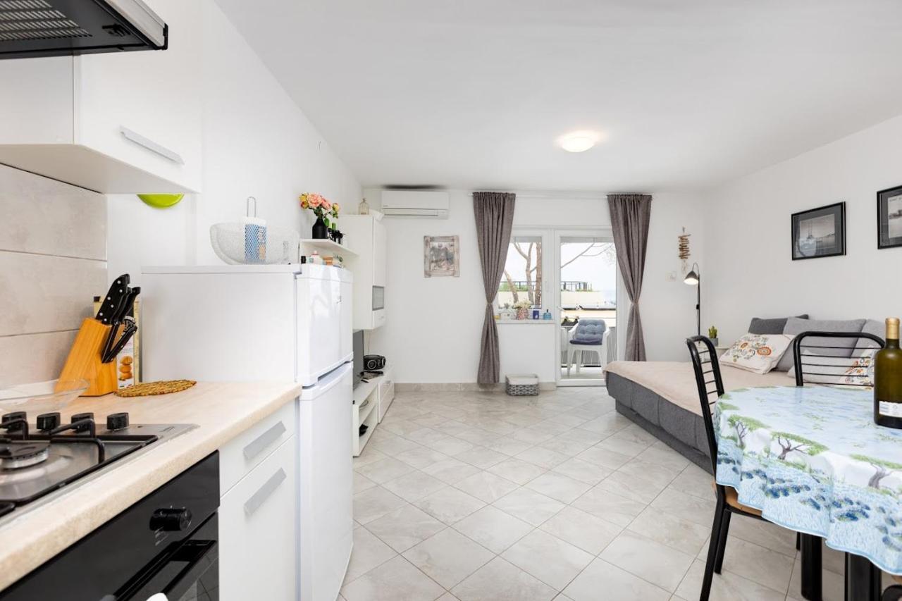 Apartment Oleander Малинска Екстериор снимка