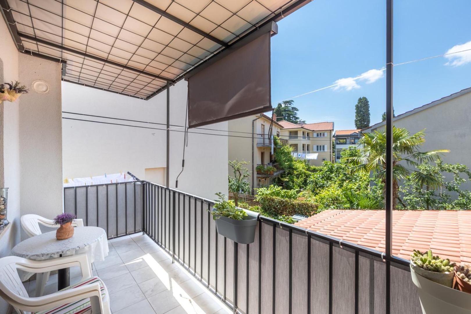 Apartment Oleander Малинска Екстериор снимка