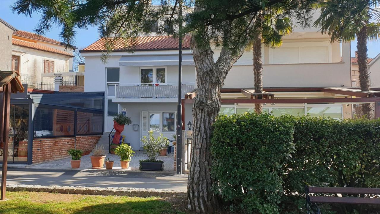 Apartment Oleander Малинска Екстериор снимка