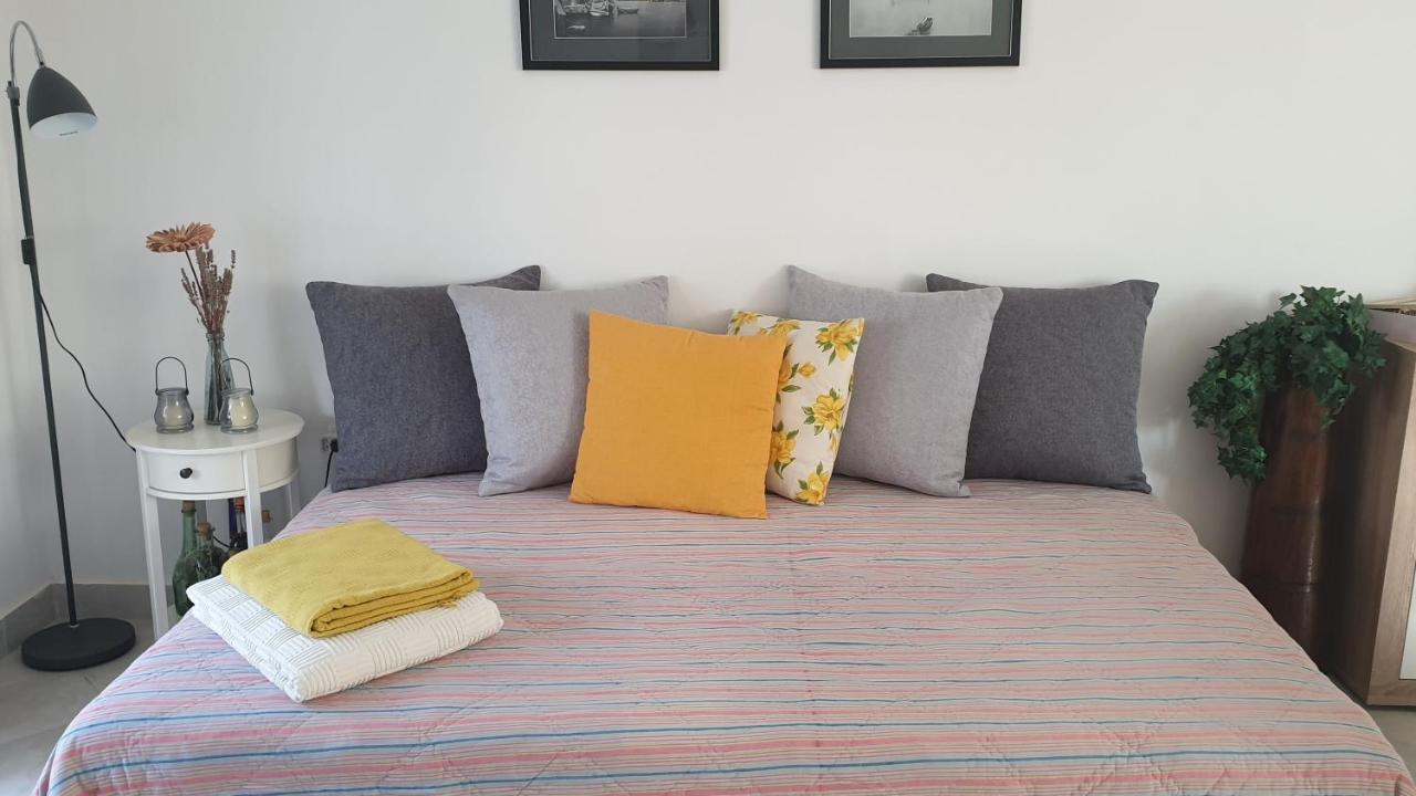 Apartment Oleander Малинска Екстериор снимка