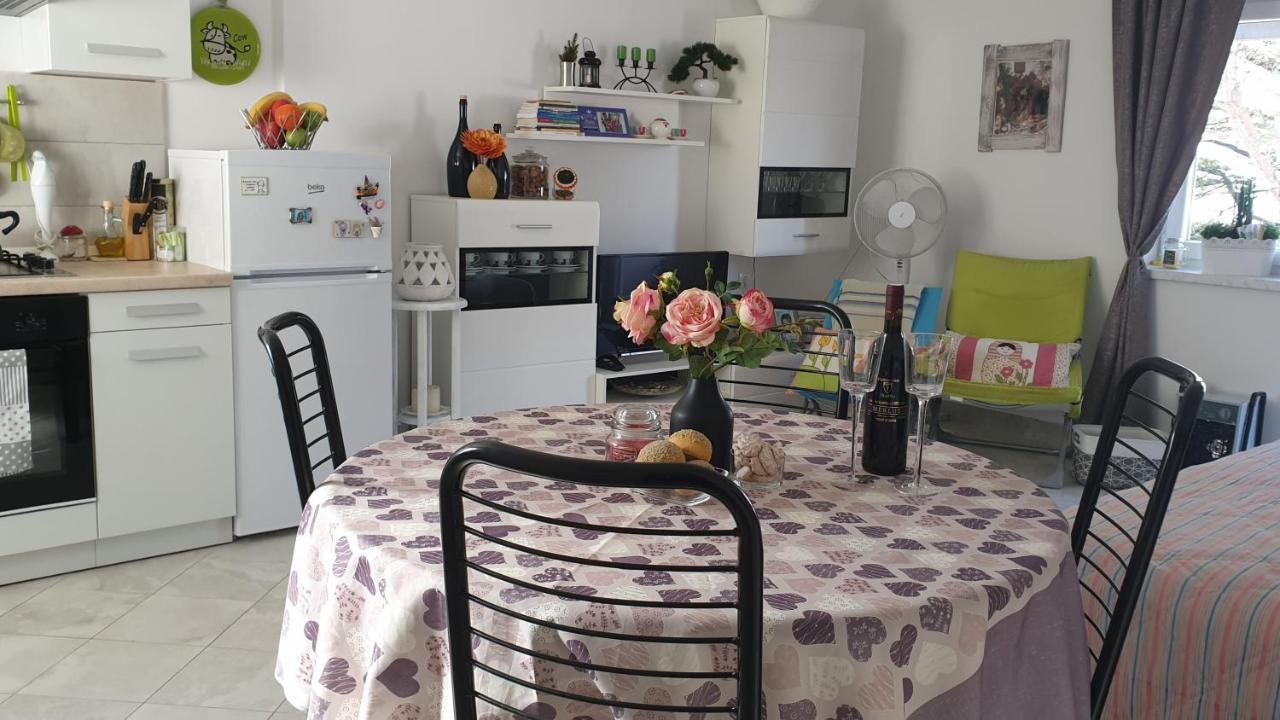 Apartment Oleander Малинска Екстериор снимка